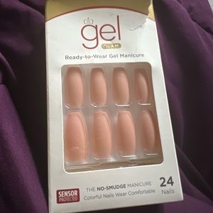 Fake long nails pink color